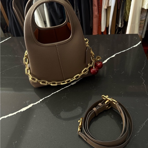 COACH LANA BAG 23 BRASS DARK STONE - Picture 9 of 9